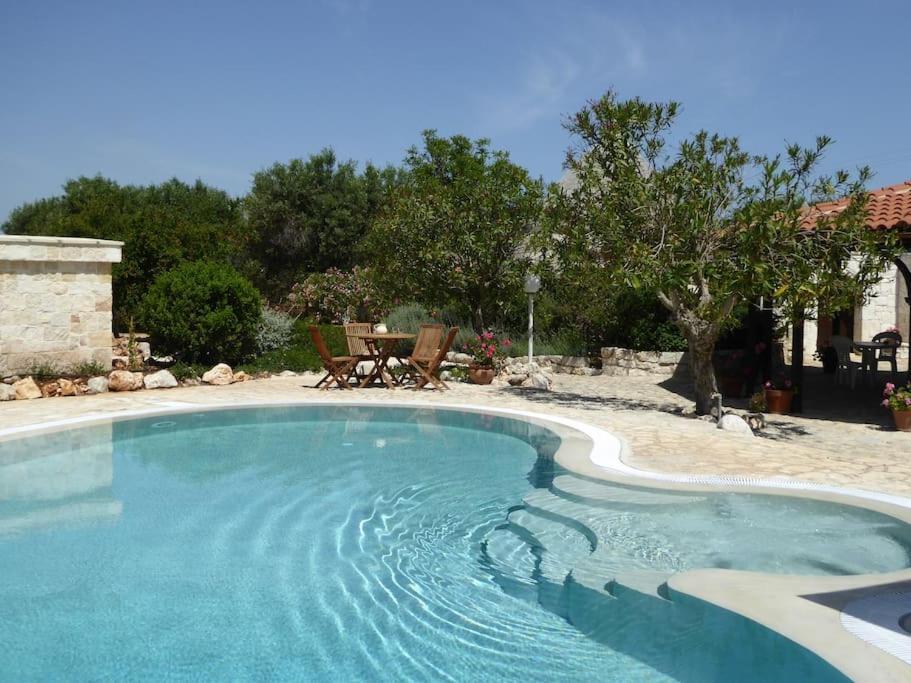 Villa Oleandro, Near Carovigno, Puglia 外观 照片